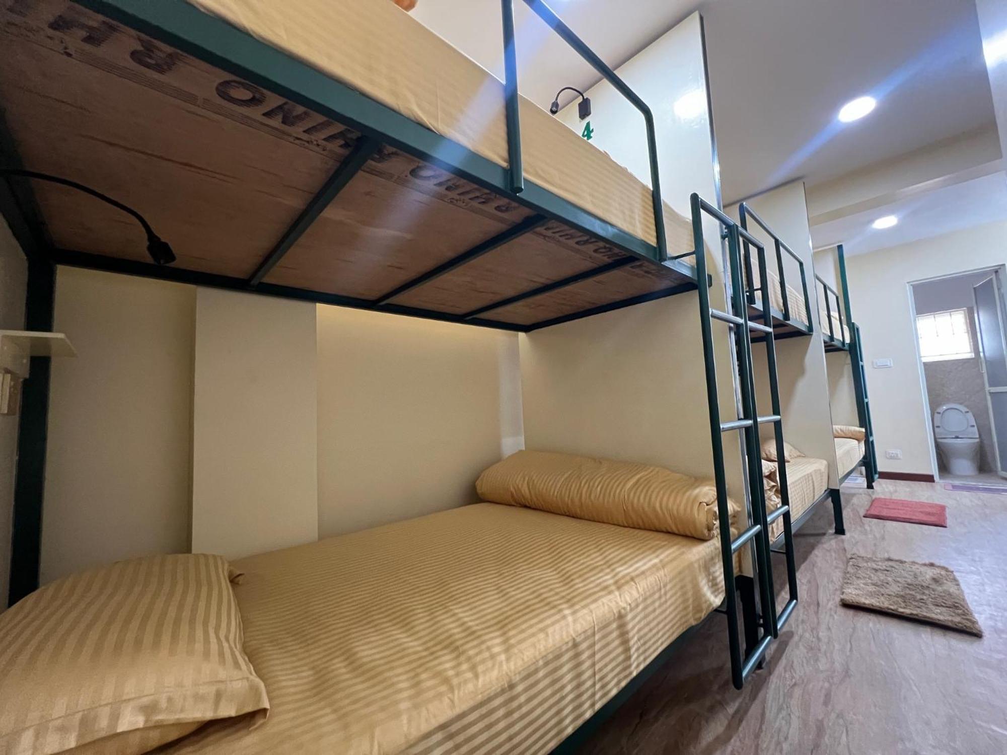 The Sparkling Turtle Backpackers Hostel Kathmandu Exteriör bild