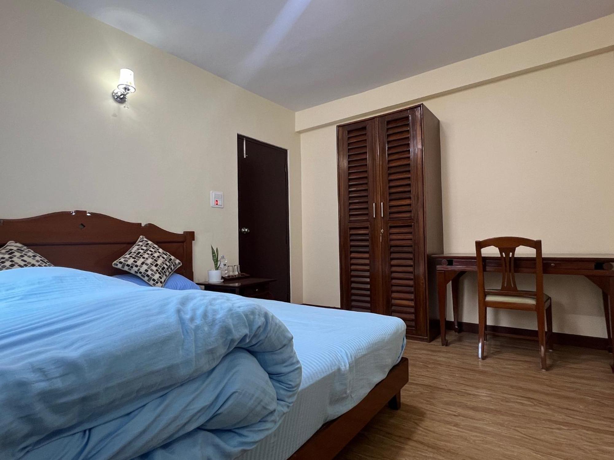The Sparkling Turtle Backpackers Hostel Kathmandu Exteriör bild
