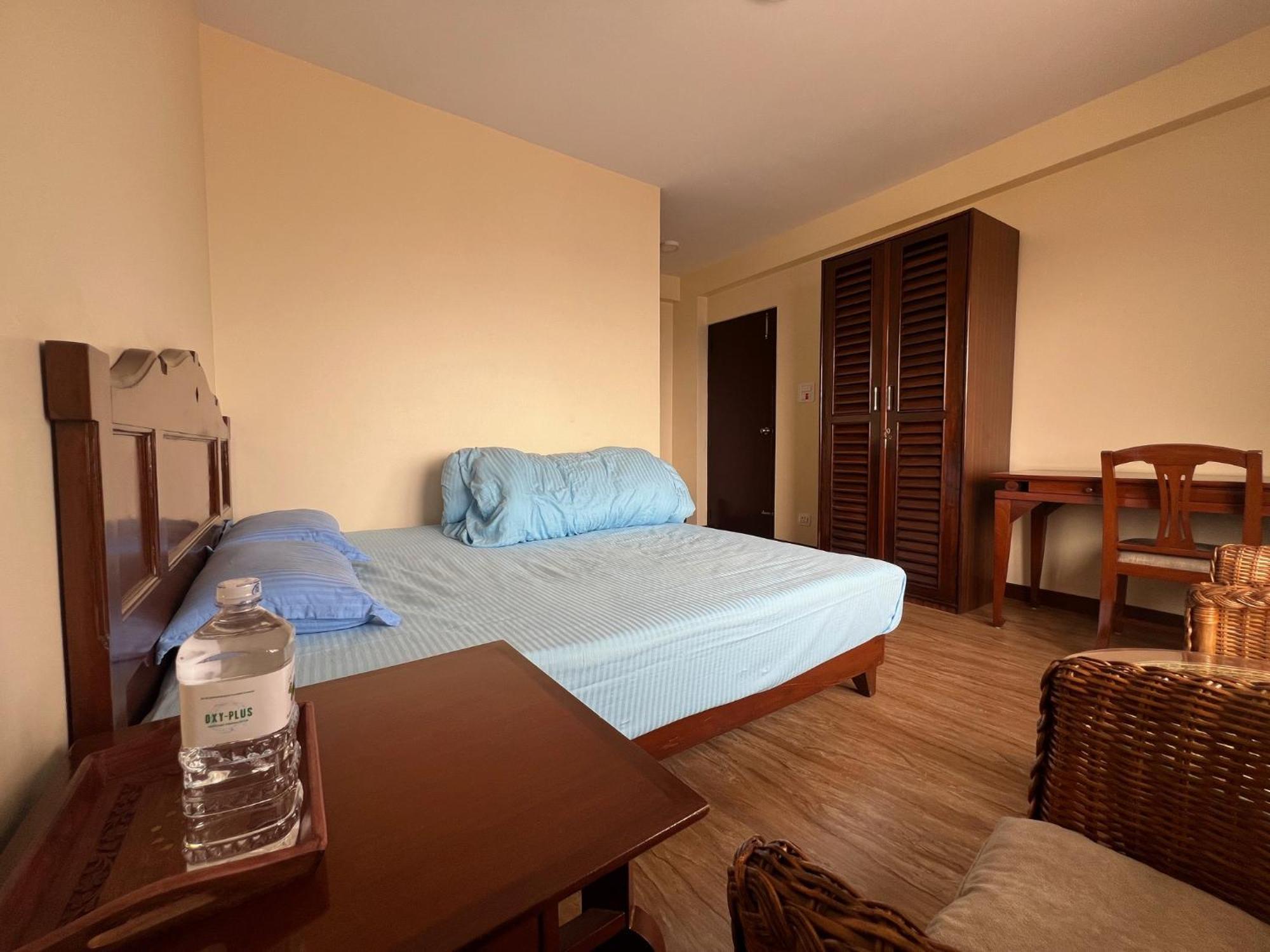 The Sparkling Turtle Backpackers Hostel Kathmandu Exteriör bild